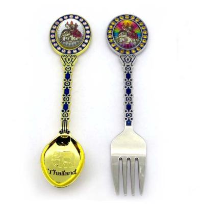 China Viable Custom Tourist Gifts Zinc Alloy Souvenir Metal France Antique Brass Spoon for sale