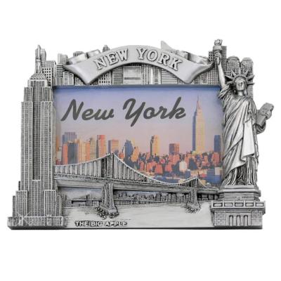 China Picture Frame New York Souvenir Photo Frame Custom Zinc Alloy Tourist Antique Silver Metal for sale