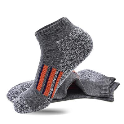 China High Quality Viable Professional Athlete Running Cycling Cotton Men Ankle Sports Socks for sale