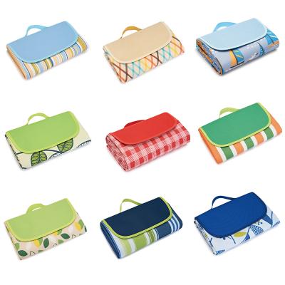 China Custom Portable Waterproof Outdoor Beach Mat Picnic Blanket With Carrying Handle for sale