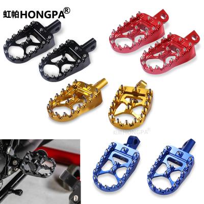 China Aluminum Alloy Aluminum Alloy Motorcycle Foot Pegs Foot Pegs Pedal For Harley Sportster 883 1200 Dyna Motorbike Universal for sale