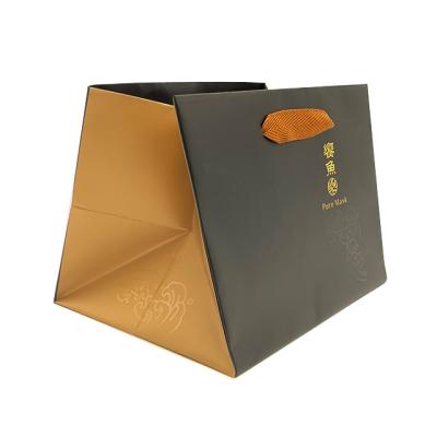 China Free Sample ECO Environmental Friendly Cosmetic Paper Bag Kraft Paper Bag Cosmetic Paper Shopping Bag for sale