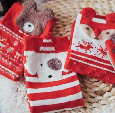 China Autumn and winter new red cartoon gift box cute medium children's cotton Christmas socks safe box for sale