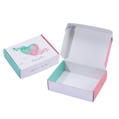 China Custom Order Accepted Printing White Packaging Gift Box Corrugated Paper Mailer Box for sale