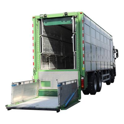 China 465 hp 3 floors 9.6m 8 x 4 dongfeng modern delivery pig agricultural truck aluminum 11920*2530*3995mm for sale