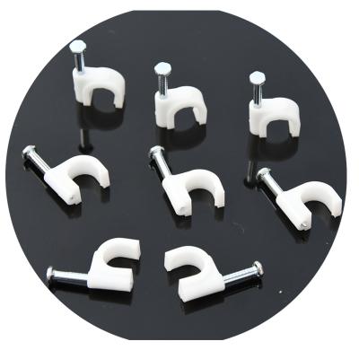 China Durable 4 Mm Round Type Plastic Material Circle Cable Clamps Electrical Wire Nail Cable Clamp for sale