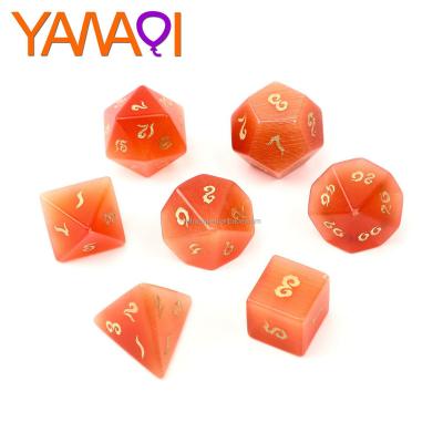 China 7pcs Dice Set Wholesale Pattern Synthesis Charm Orange Cat Eye Custom Stone Polyhedral Set Die Sets Z02 for sale