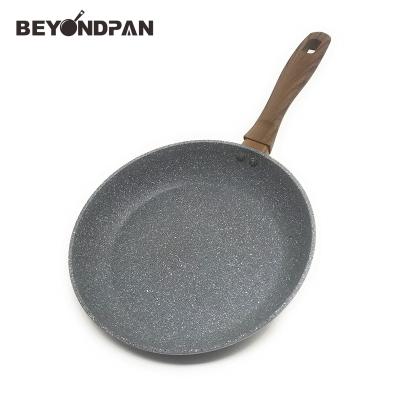 China Traditional Forged Aluminum Marble Coated Frying Pan With Wooden Painting Handle for sale