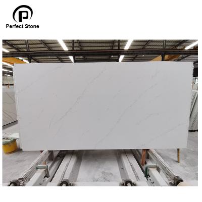 China Modern 126X63 INCH Calacatta White Quartz Slab With Light Vein For Kitchenc Countertop Decoration Wholesale for sale