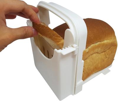 China Homemade Bread Cheap Plastic Slicer Factory Direct Selling Toast Bread Cutter Holder Foldable Foldable Slicing for sale