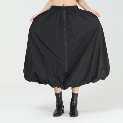 China Plus size plus size 2022 spring new women's elegant mid length skirts skirts with zipper decoration hot selling elastic waist 65239 for sale