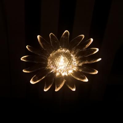 China Outdoor Garden Garden Light Sunflower Solar Powered Stake Lights for sale