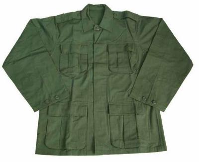 Chine Olive Green Cotton Military Uniform with Multiple Pockets à vendre