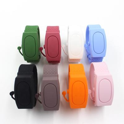 China Hot Selling Waterproof Silicon Sanitizer Hand Band Wristband Silicone Kids Sanitizer Wristband for sale