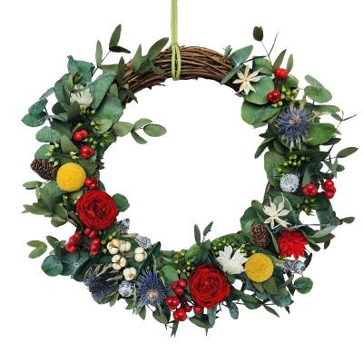 China Real Plants 8inch 20CM Outdoor Christmas Bell Wreath Indoor Decoration Wholesale Natural Christmas Garland Real Plants for sale