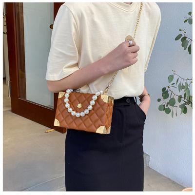 China Convenient Vegan Flap Handbags Leather Women Bag High Fashion Sense Shoulder Bags 2021 Luxury Leather Handbags for sale