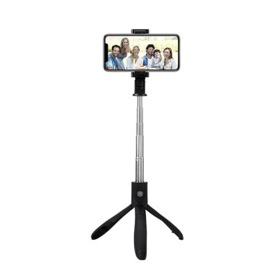 China New Adjustable Wireless BT Selfie Stick With Tripod Alloy Self Stick Selfiestick Phone Smartphone Plastic Selfie Stick for sale