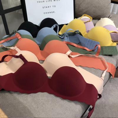 China New Rimless One-Piece One-Piece And Traceless Underwear Gathered Creative Breathable Bra for sale