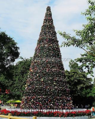 China Giant PVC 7m Outdoor Christmas Tree Commercial Lighted for sale