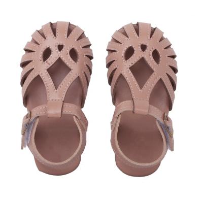 China Big Floral Outlined Princess Girls Sandals Anti-slippery Leather Solid White Child Sandals Ankle Strap for sale