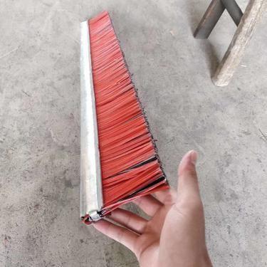 China Red pp plus wire brush Clean brush brick machine brush strip for sale