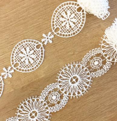 China 3.5CM Cavity Milk Lace Double Side Viable Silk Soluble Embroidery Lace Water Soluble Lace for sale