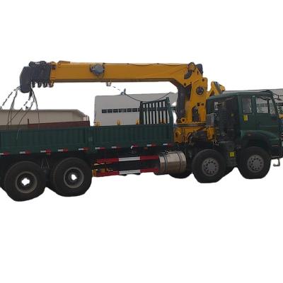 China TRUCK CRANE 10 ton section arm truck with 12wheeler Truck crane loading transporter for sale for sale