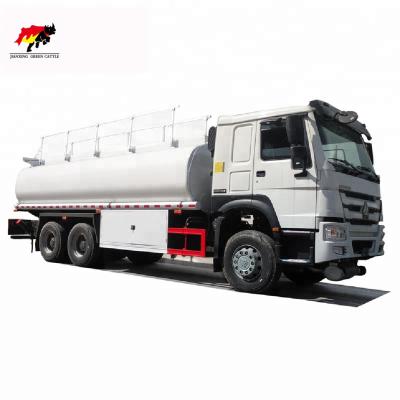 China Suitable Carbon Steel Howo 20000 Liters 30000liters Fuel Tank Sinotruk Price 8x4 Trucks Oil Tanker Truck 25000liters for sale