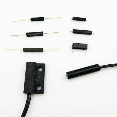 China Plastic Housing Rectangle Reed Switch/Reed Sensor For Alarm 11.4*3.0*2.9 mm for sale