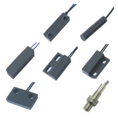 China Rectangular / Cylindrical Plastic Molded Magnetic Tubular Proximity Switch Sensor With 2 Or 3 Various Wires for sale