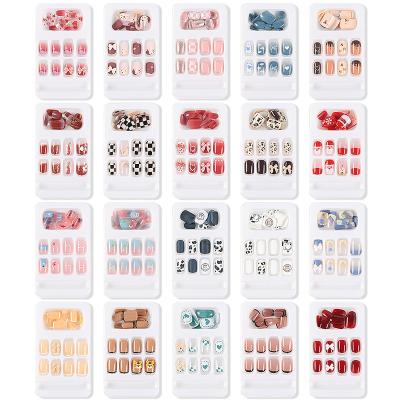 China 24Pcs/Box Salon With Decorations Short Ballet Wearable Fake Nails Press On Square Head Full Cover Detachable Finish Nails for sale