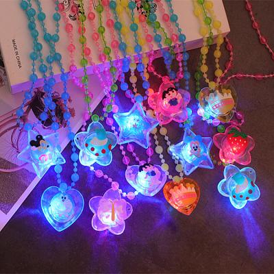 China Soft Led Pendant Lights Novelty Led Flashing Necklace Toys Night Rotating Flashing Pendant Kids Party Light Up Toys for sale