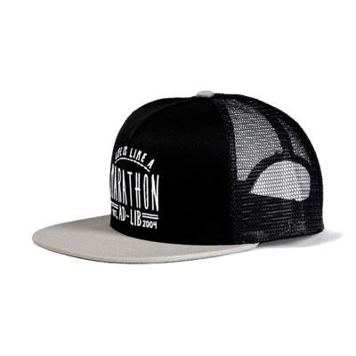 China COMMON High Quality 3D Embroidery Flat Brim Trucker Hat 5 Panels Mesh Snapback Hat Factory Custom for sale