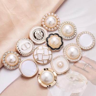 China High Quality Lead Free Crystal Multi Size Round Coat Button Decorative Pearl Plastic Button for sale