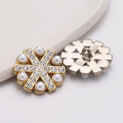 China Other Rhinestone Pearl Buttons Apparel Coat Sweater Buttons Decorative Textile Accessories for sale