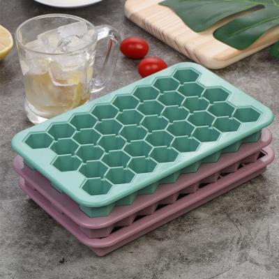 China Custom Viable Food Grade Silicone Ice Cream Cube Tray Christmas Silicone Square Ice Cube Tray for sale