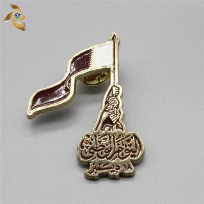 China USA Qatar National Day Gifts Qatar Flag Lapel Pin Badges For Sale for sale