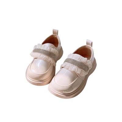 China Fashion trend round stylish school shoes for girls 2022 spring kids party casual shoes patent leather loafers shoes for girls for sale