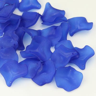 China Acrylic Jewelry Accessories 25mm Mixed Colors Lucite Flower Matte Acrylic Rose Petals Shape Beads for sale