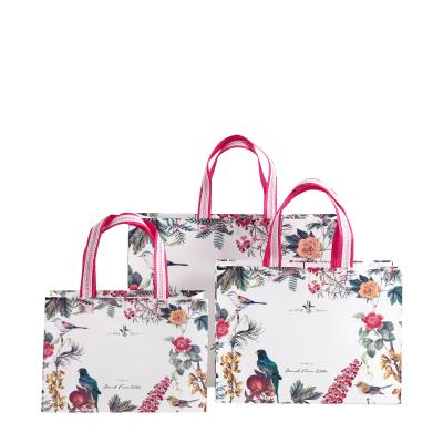 China Flower and Bird Picture Bag Cotton Nonwovens Packaging Women's Recyclable Store Tote Bag for sale