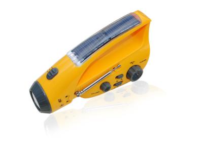 China Battery Powered Emergency Flashlight Radio By Crank Dynamo , Waterproof for sale