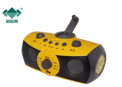 China Emergency Radio Flashlight Multifunctional FM Radio Player With Speaker for sale