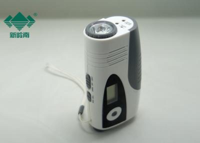 China Rechargeable Dynamo Emergency Flashlight Radio / Hand Crank Radio Flashlight for sale