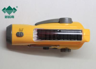 China Top Rated Dynamo Radio Flashlight Hand Crank AM FM Radio for Mobile Phone for sale