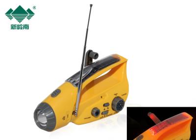 China Hand Powered Solar AM FM Flashlight Radio , Hand Crank Emergency Radio Torch for sale