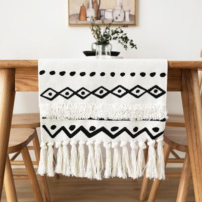 China European Luxury White Woven Geometric Long Line Waterproof Cotton Table Sublimation Printed Runner With Tassel for sale