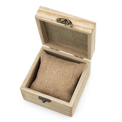 China Luxury Handmade Jewelry and Watch Blocks and Watch Box Constituent Customized China Wooden Wooden Cardboard Handmade Laser Engraving Canvas Pillow for sale