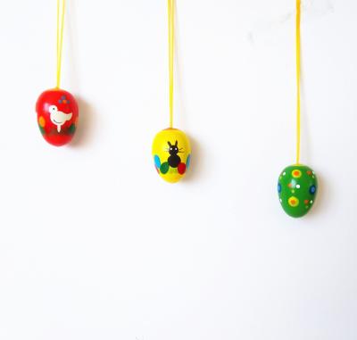 China Europe Colorful Wooden Hanging Mini Easter Eggs For Easter Gifts for sale