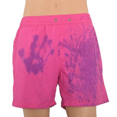 China Magic Color Changing Anti-Wrinkle Shorts Men Swimming Trunks Swimwear Short Casual Quick-Dry Color Changing Swimwear for sale