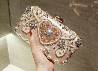 China 2019 new diamond dinner bag embroidery love bag handbag chain bag small square bag banquet crossbody evening bag for sale